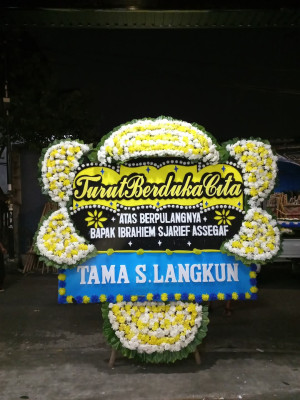 Papan Bunga Duka di Cimenerang